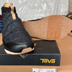 TEVA Ember Mid